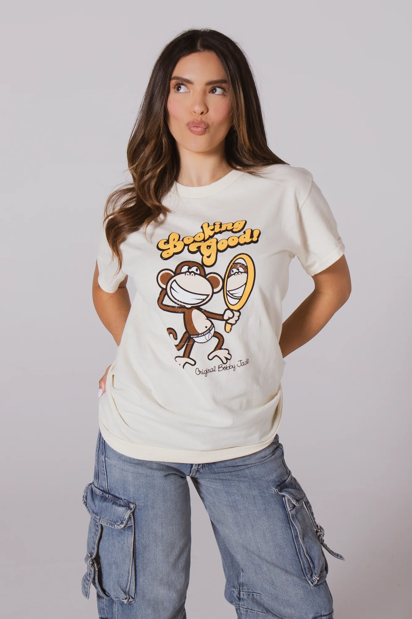 Looking Good - Bobby Jack Boyfriend T-Shirt -Cream - Image 2